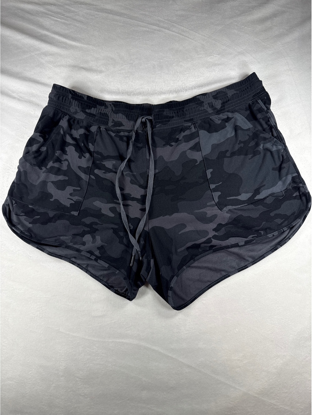 Athletic Works Women's Black Camo Athletic Shorts XXL